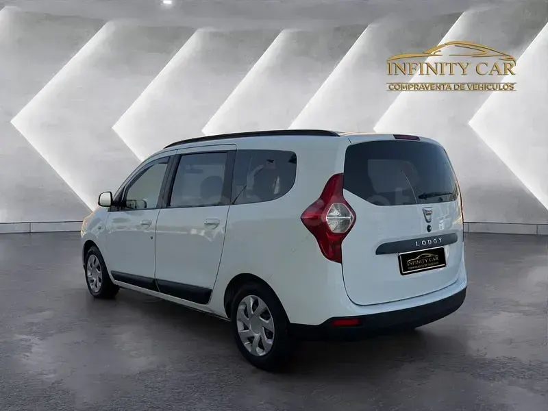 Usado Dacia Lodgy Ambiance 107 CV (78 kW) 2012 Blanco Monovolumen