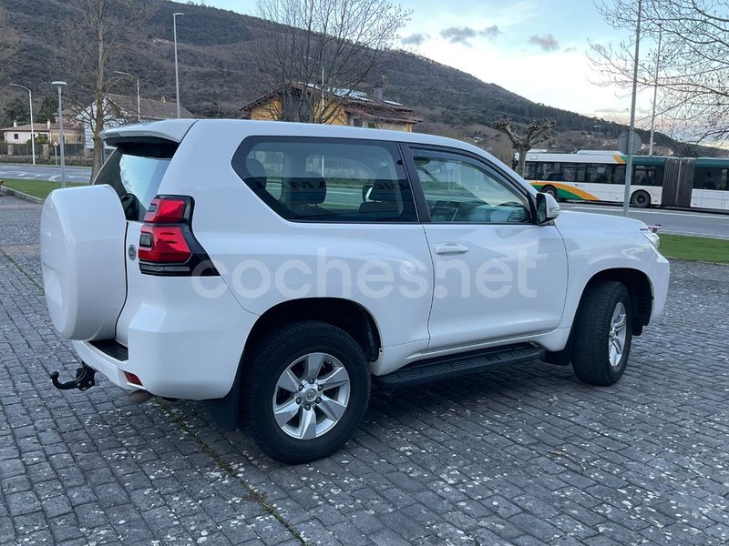 Usado Toyota Land Cruiser 177 CV (130 kW) 2019 Blanco SUV