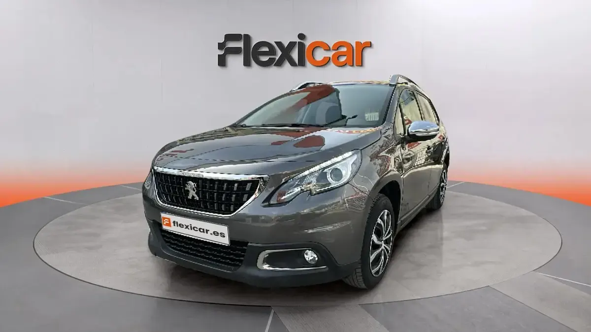 Usado Peugeot 2008 Style 82 CV (60 kW) 2018 Gris SUV