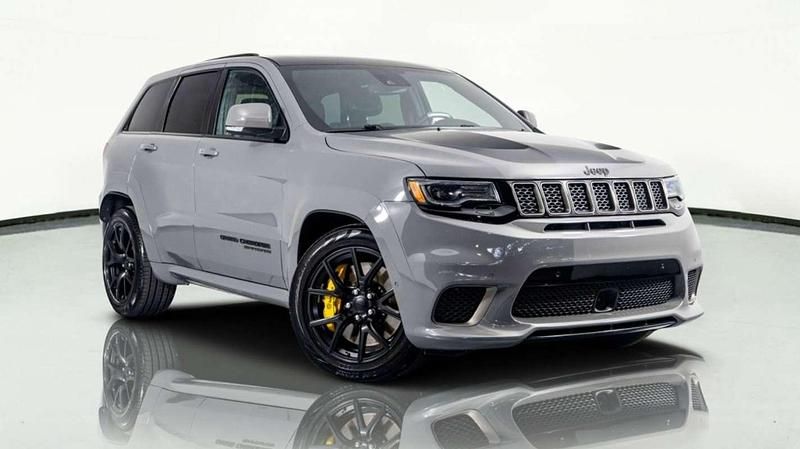Gris Usado 2021 Jeep Grand Cherokee SUV | 144.800 € - Imagen 1/4