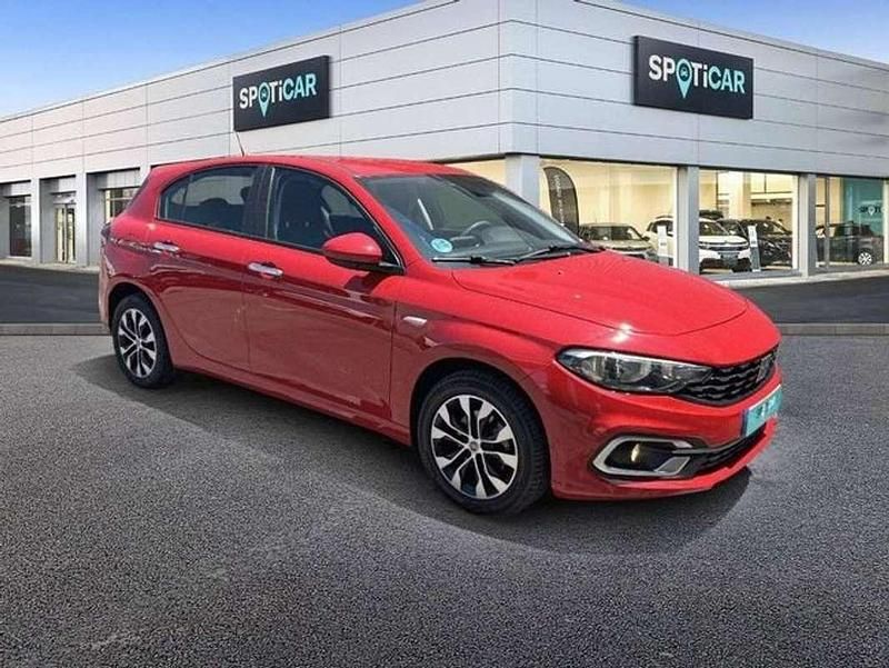 Usado Fiat Tipo 101 CV (74 kW) 2022 Rojo Berlina