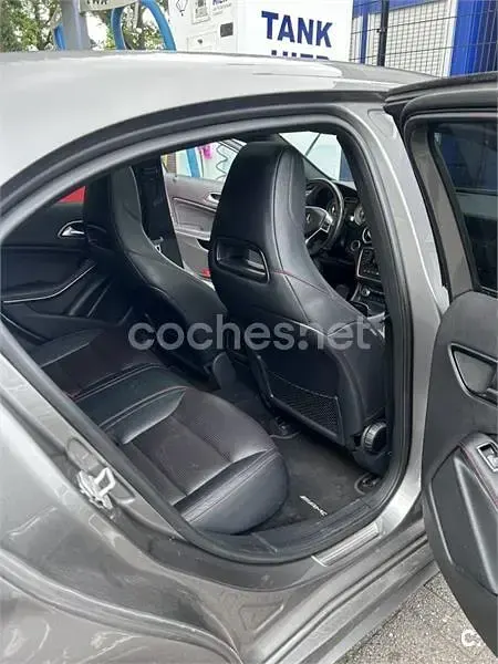 Usado Mercedes CLA200 AMG line 136 CV (100 kW) 2013 Gris / plata Coupe