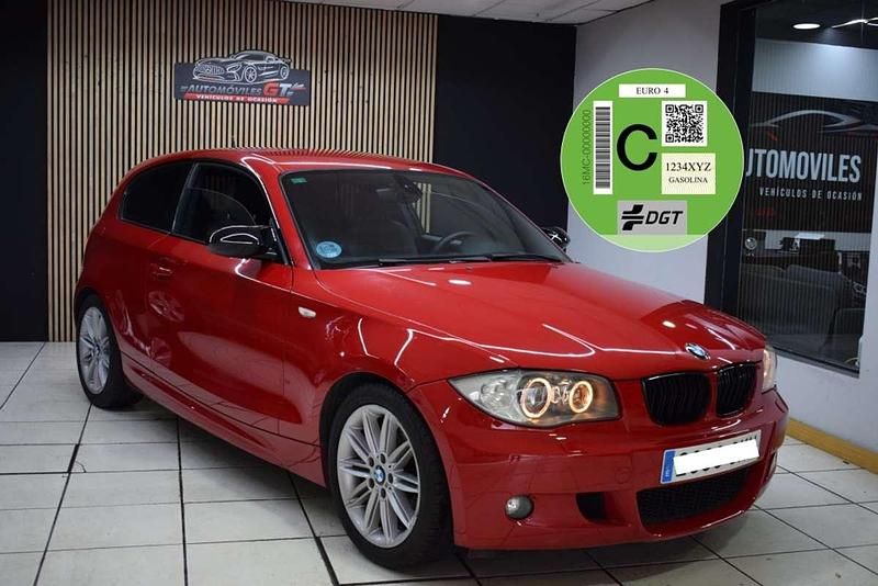 Usado BMW 118 Sport Line 143 CV (105 kW) 2010 Rojo Utilitario