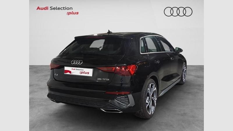 Usado Audi A3 150 CV (110 kW) 2024 Negro mito metalizado Berlina