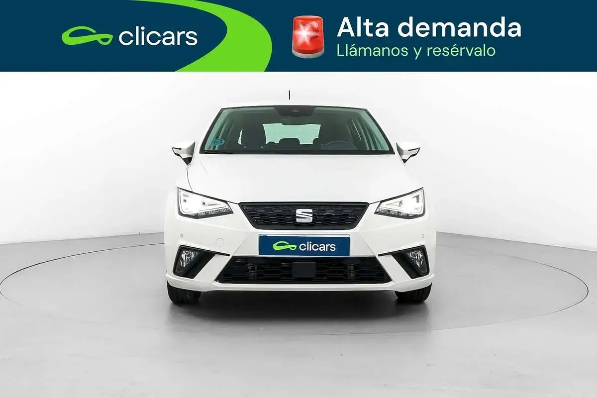 Usado Seat Ibiza Style 110 CV (80 kW) 2022 Blanco Utilitario
