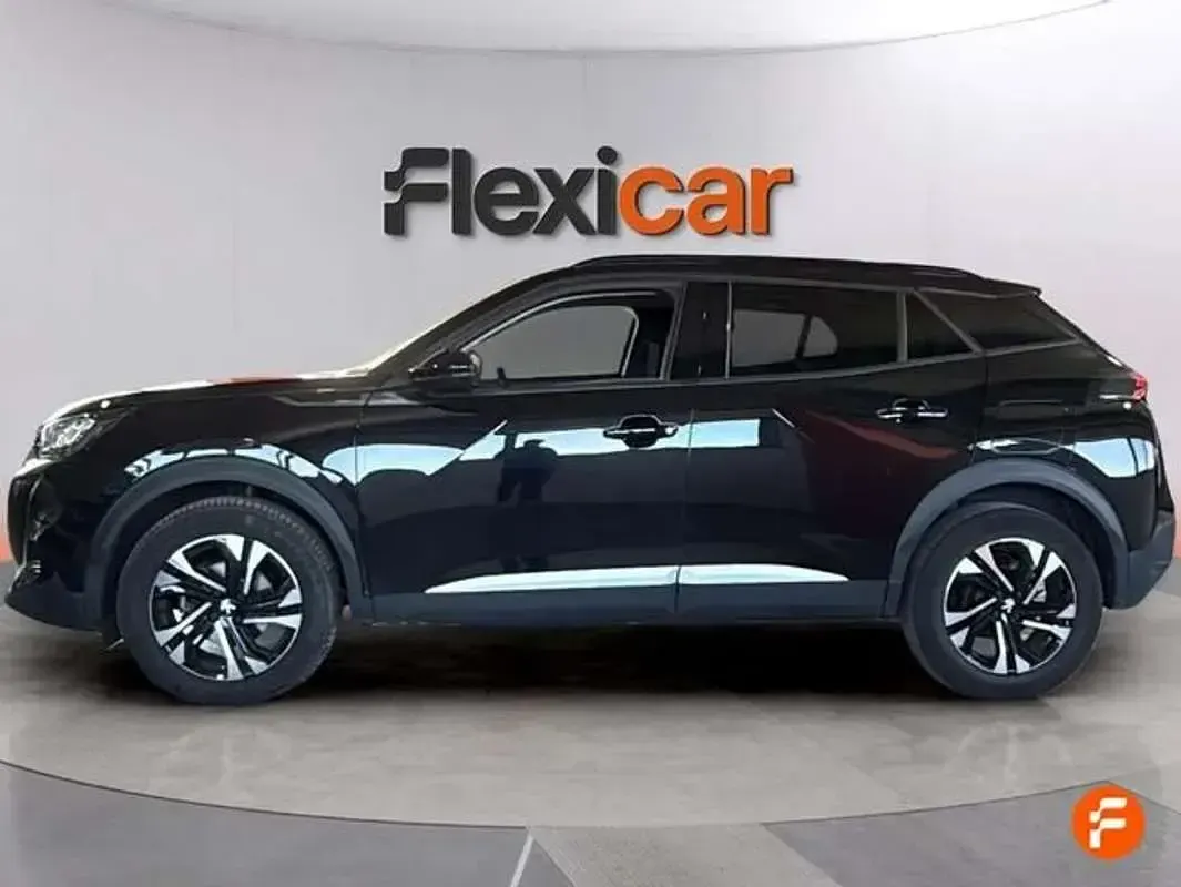 Usado Peugeot 2008 Allure 131 CV (96 kW) 2021 Negro SUV