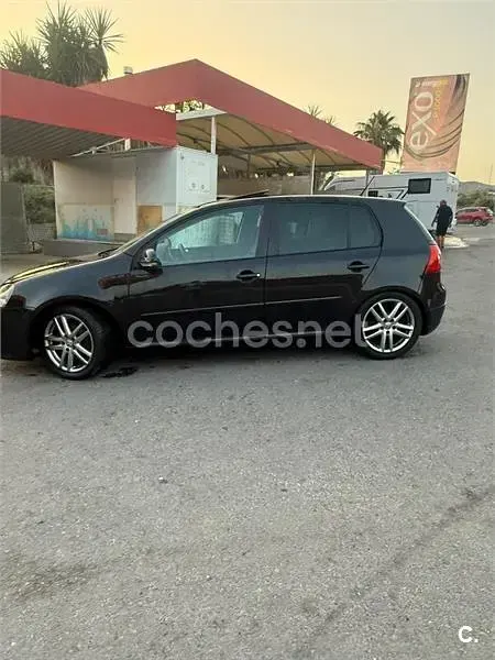 Usado VW Golf VI GT 140 CV (102 kW) 2008 Negro Utilitario