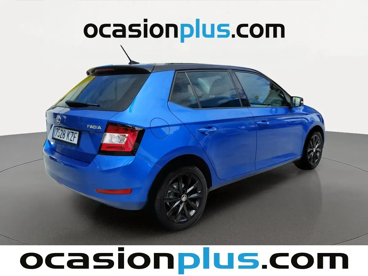 Usado Skoda Fabia 75 HP (55 kW) 2019 Azul Citadino