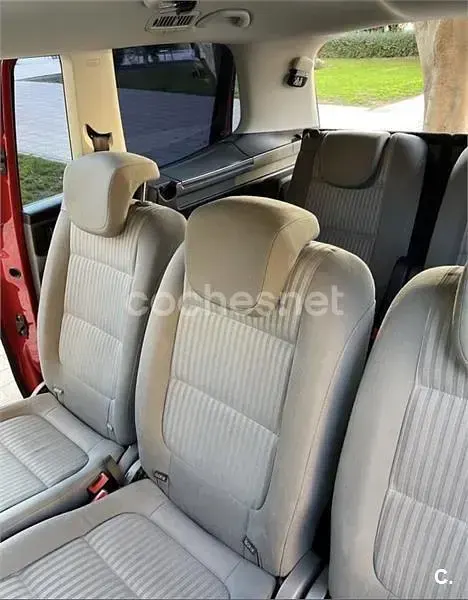 Usado Seat Alhambra Ecomotive 140 CV (102 kW) 2011 Rojo Monovolumen