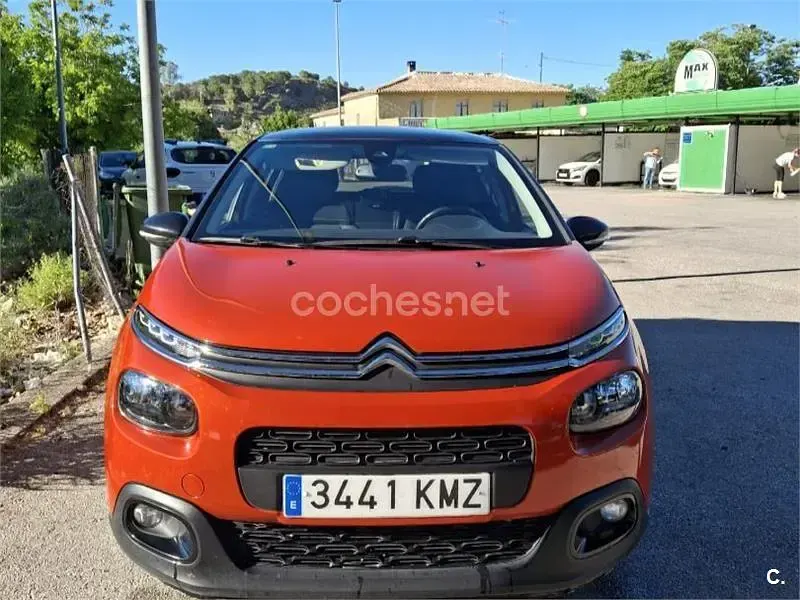 Usado Citroën C3 Shine 99 CV (72 kW) 2018 Rojo Utilitario