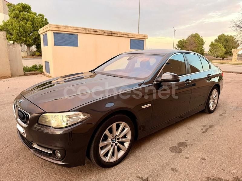 Negro Usado 2016 BMW 525 Comfort Edition Berlina | 20.000 € (Precio justo) - Imagen 1/4