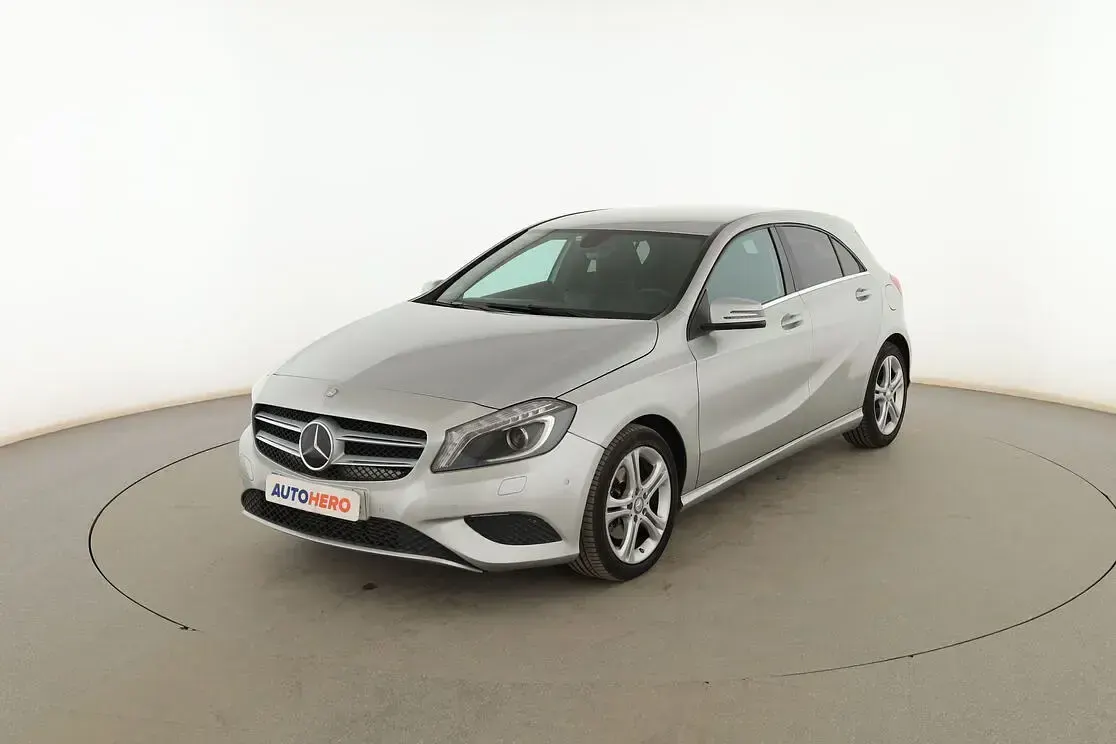 Usado Mercedes A200 Urban 135 CV (99 kW) 2015 Berlina