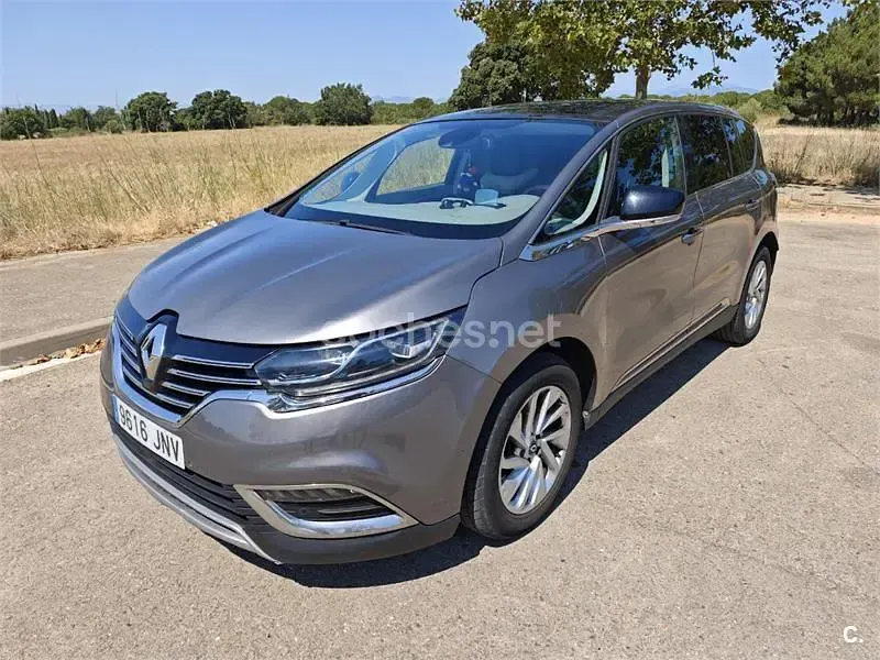 Usado Renault Espace Zen 160 CV (117 kW) 2016 Gris / plata Monovolumen