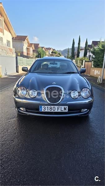Usado Jaguar S-Type Executive 240 CV (176 kW) 2000 Gris / plata Berlina