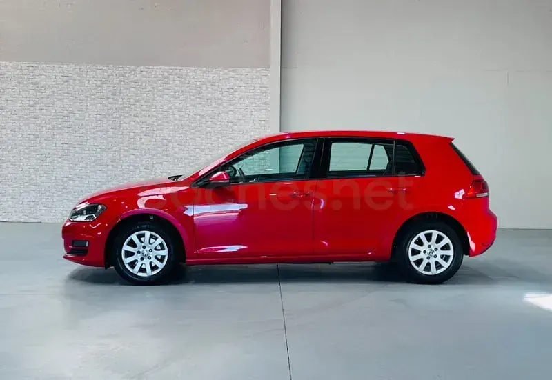 Usado VW Golf VII Edition 105 CV (77 kW) 2013 Rojo Berlina