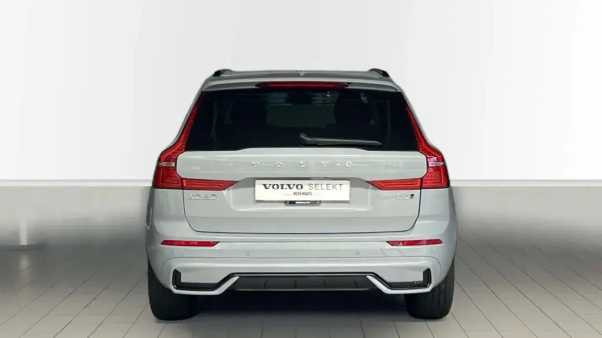 Usado Volvo XC60 Plus 250 CV (183 kW) 2025 SUV