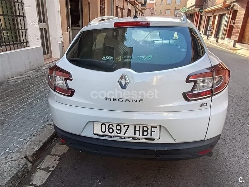 Usado Renault Mégane GrandTour Dynamique 110 CV (80 kW) 2010 Blanco Familiar