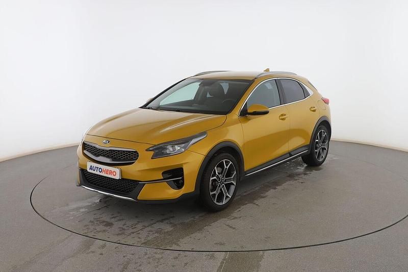 Usado Kia XCeed 120 CV (88 kW) 2020 Dorado SUV