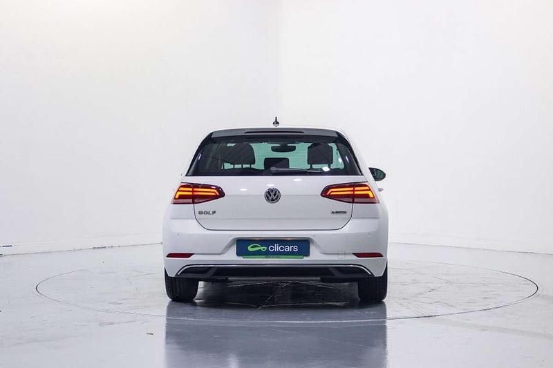 Usado VW Golf VII Advance 131 CV (96 kW) 2018 Blanco Utilitario