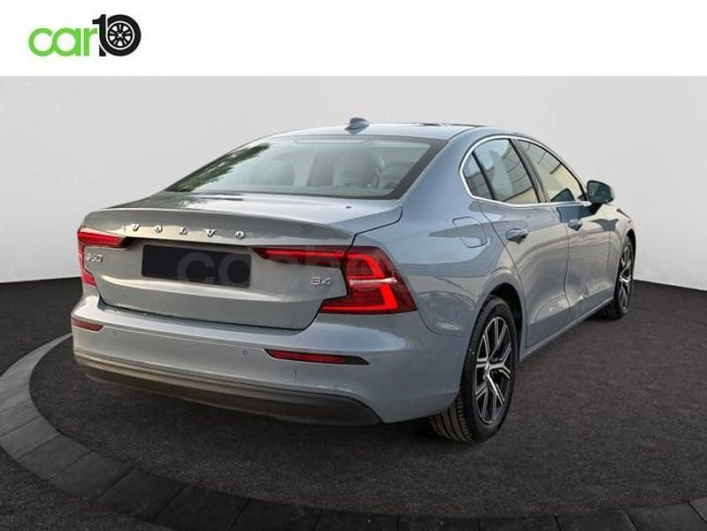 Usado Volvo S60 Core 197 CV (144 kW) 2024 Gris / plata Berlina