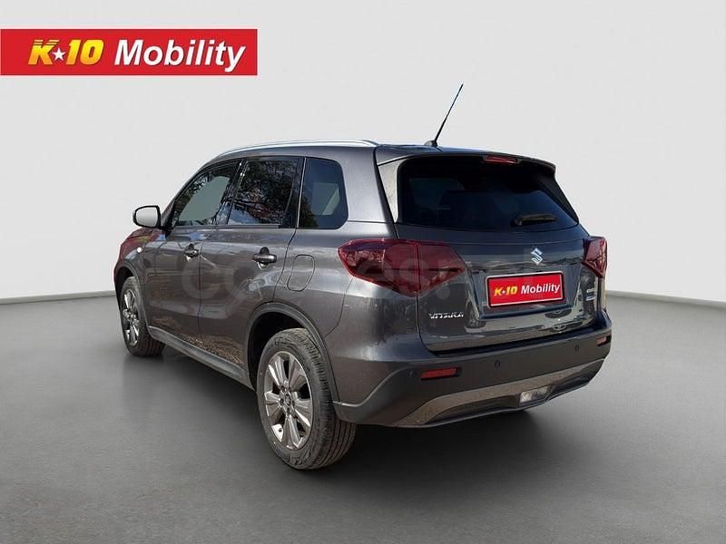 Usado Suzuki Vitara 129 CV (94 kW) 2025 Gris / plata SUV