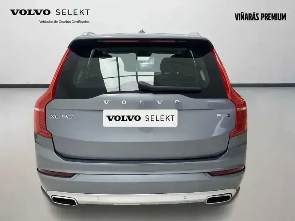 Usado Volvo XC90 Momentum 235 CV (172 kW) 2020 Gris SUV
