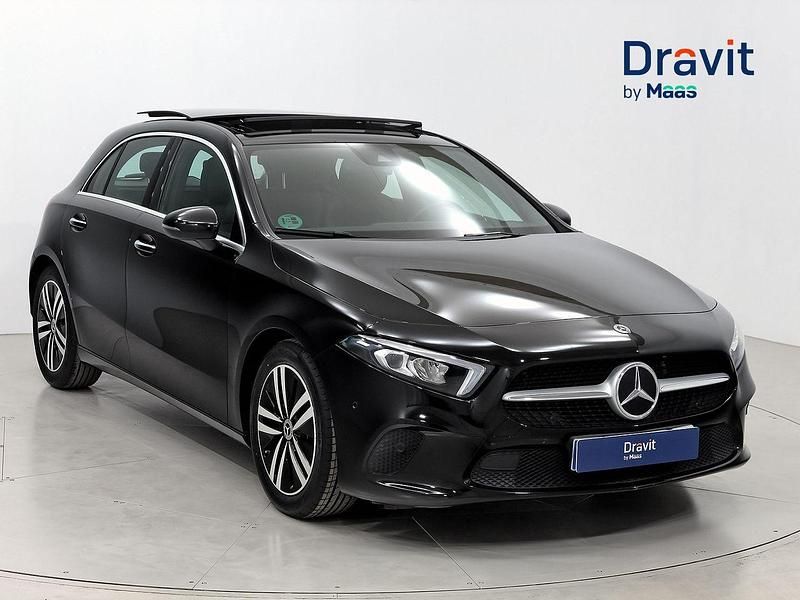 Negro Usado 2022 Mercedes A180 Berlina | 26.990 € (Precio justo) - Imagen 1/4