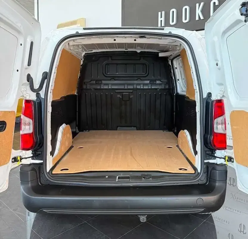 Usado Toyota Proace City City 102 CV (75 kW) 2022 Blanco Monovolumen