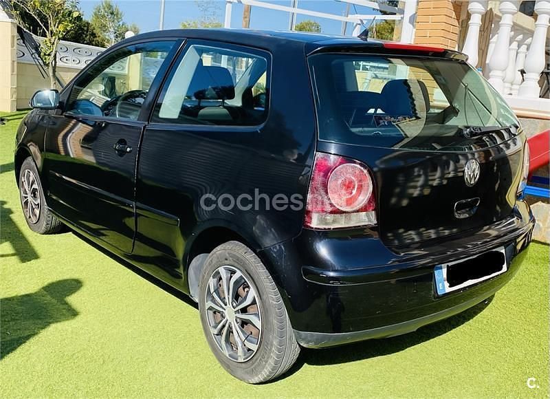 Usado VW Polo United 60 CV (44 kW) 2008 Negro Utilitario