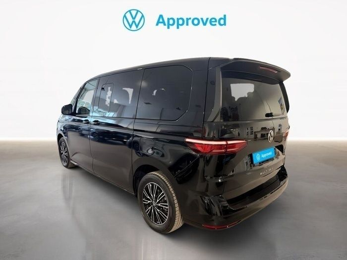 Negro Usado 2024 VW Multivan Life Monovolumen | 51.900 € (Un poco caro) - Imagen 1/4