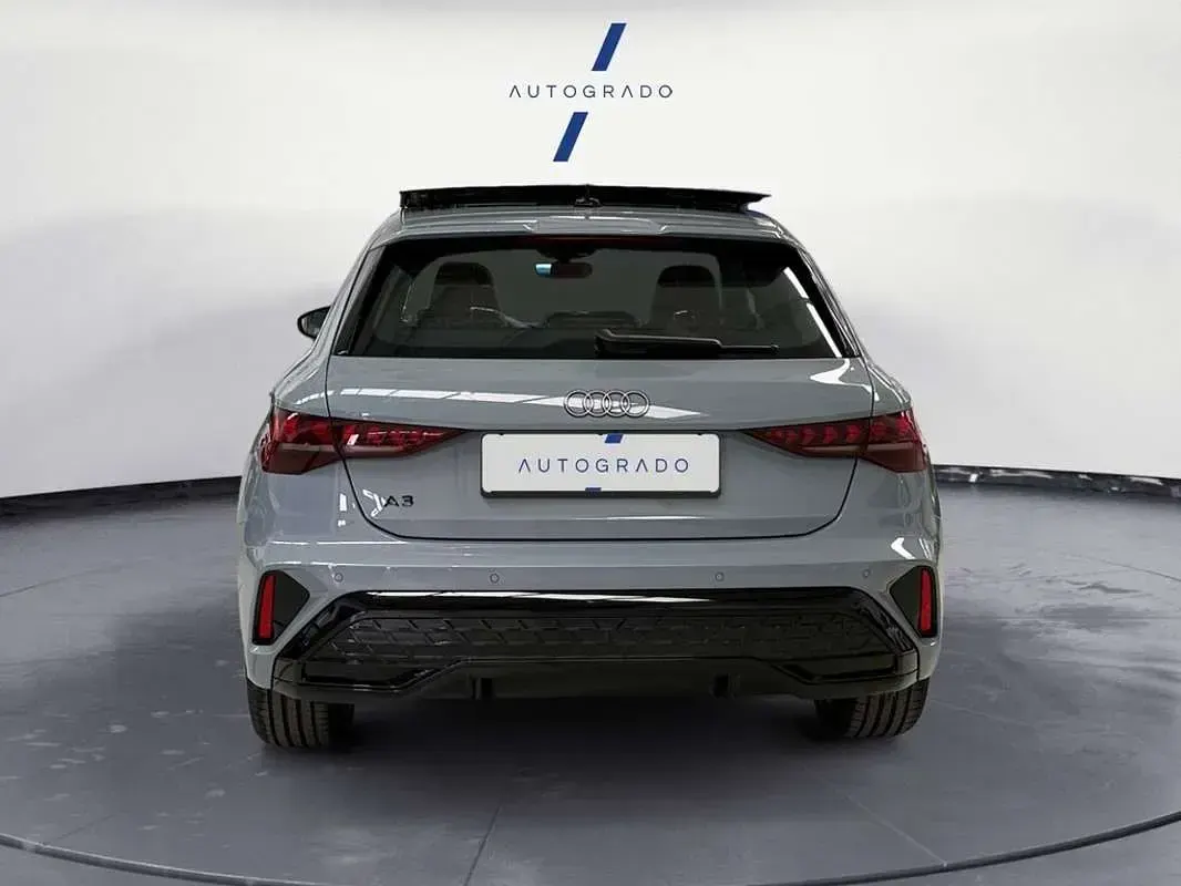 Nuevo Audi A3 Sportback S-Line 150 CV (110 kW) 2026 Gris Utilitario