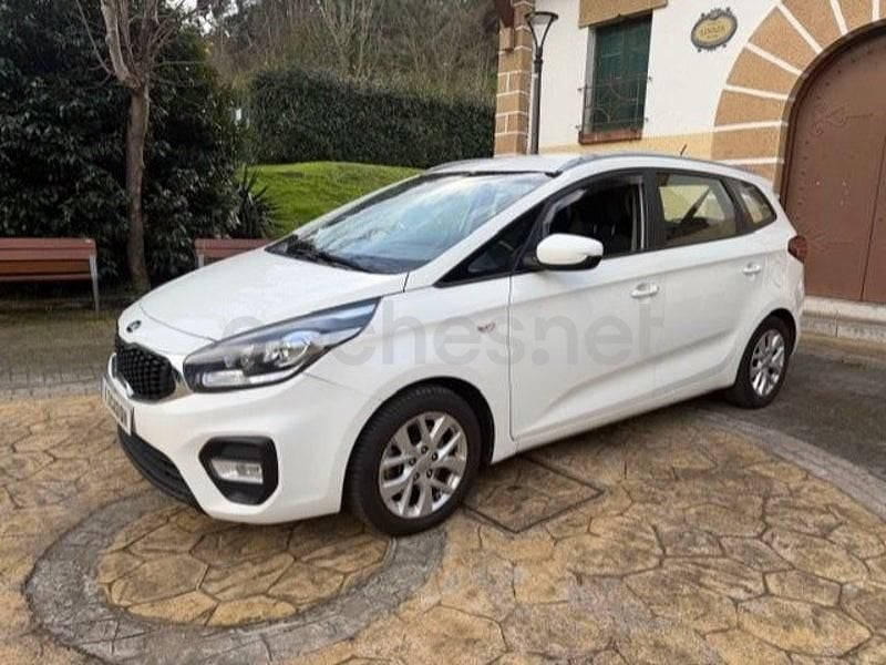 Usado Kia Carens 115 CV (84 kW) 2018 Blanco Monovolumen