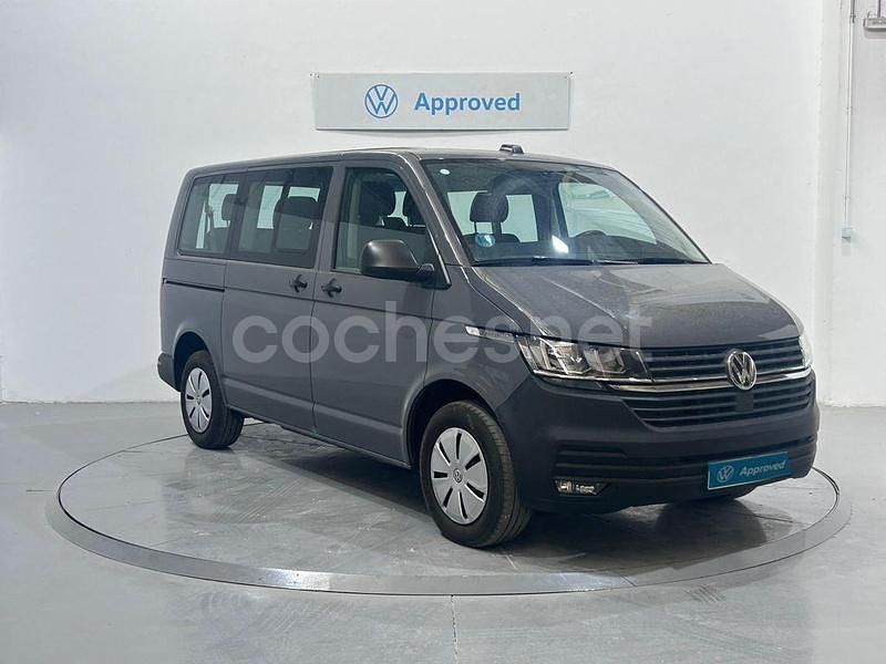 Gris / plata Usado 2024 VW Caravelle Monovolumen | 36.800 € (Precio justo) - Imagen 1/4