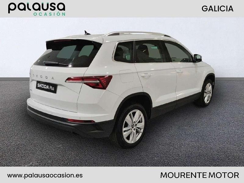 Usado Skoda Karoq Selection 150 CV (110 kW) 2025 Blanco SUV