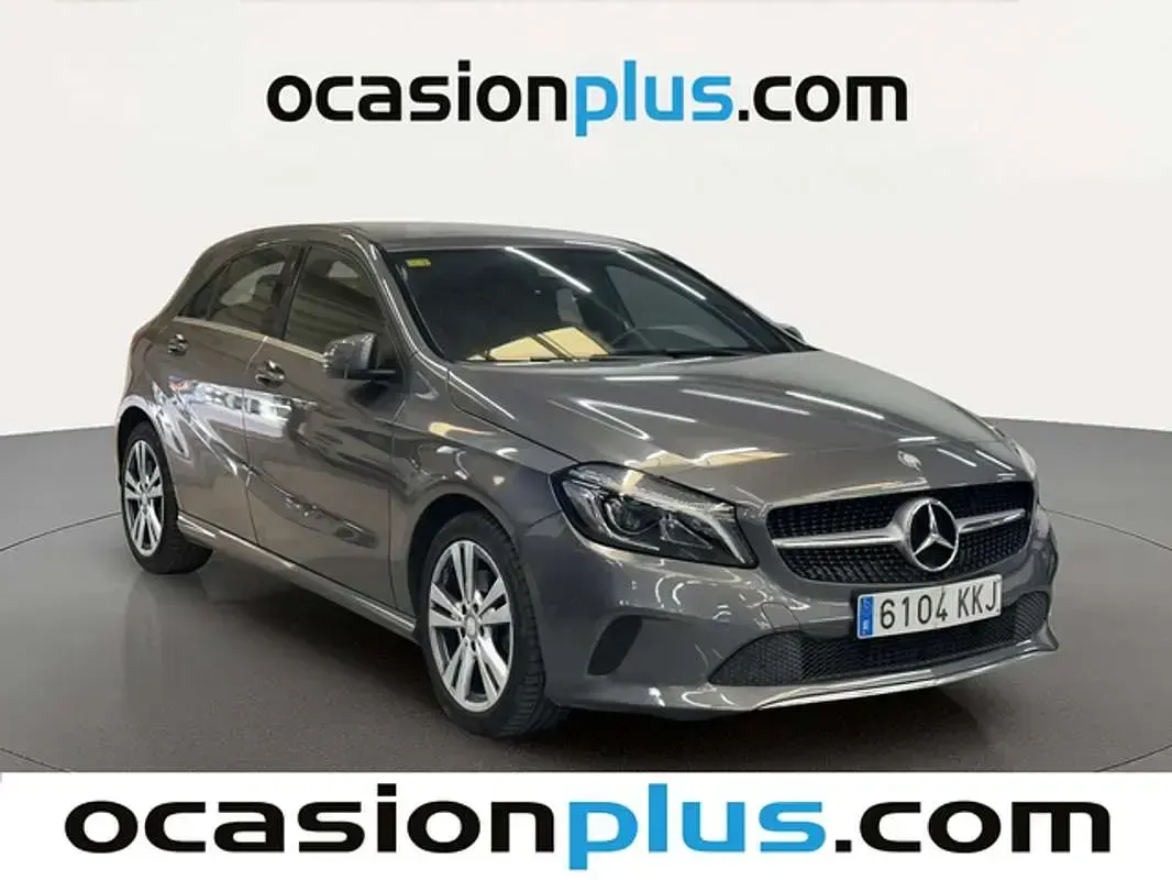Usado Mercedes A200 136 CV (100 kW) 2018 Gris Utilitario