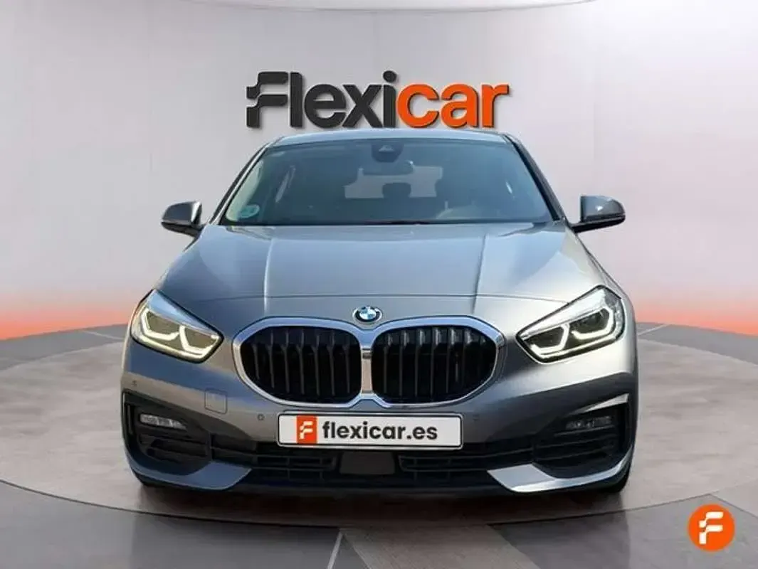 Usado BMW 116 116 CV (85 kW) 2022 Gris Utilitario