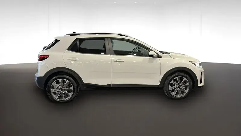 Usado Kia Stonic 120 CV (88 kW) 2019 Blanco SUV