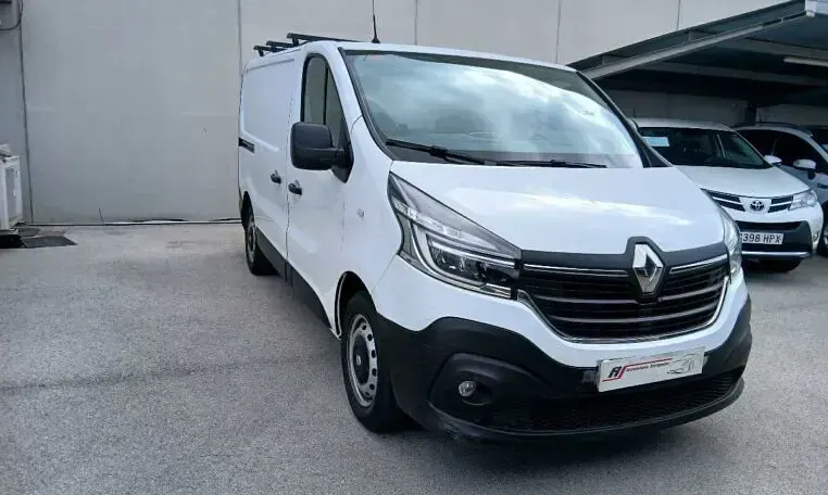 Usado Renault Trafic 2016 Blanco Monovolumen