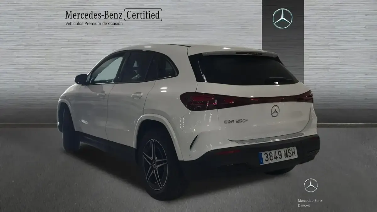 Käytetty Mercedes EQA250+ 139 kW (190 HP) 2024 Valkoinen Katumaasturi
