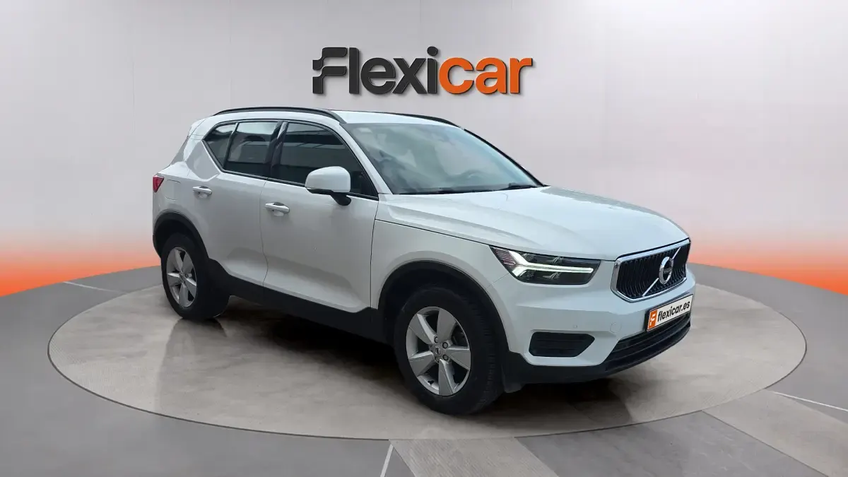 Usado Volvo XC40 Momentum 129 CV (94 kW) 2021 SUV
