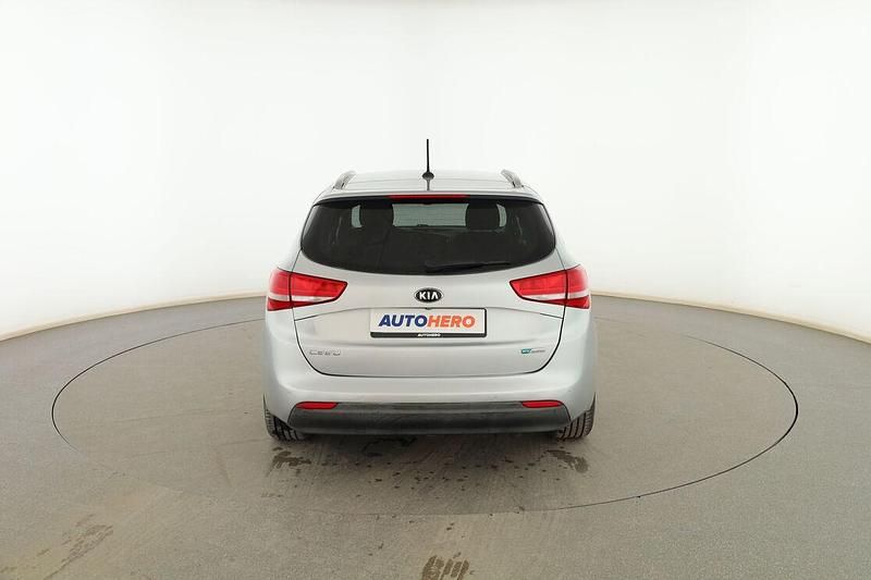 Begagnad Kia Ceed 135 HK (99 kW) 2016 Silver Halvkombi