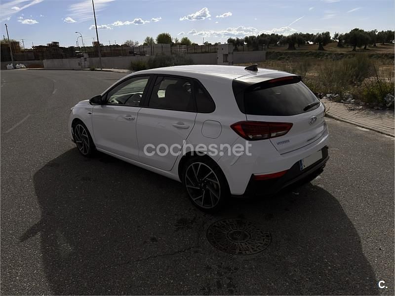 Usado Hyundai i30 N Line 160 CV (117 kW) 2022 Blanco Berlina