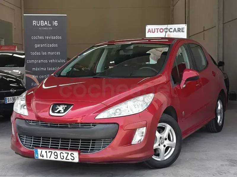 Usado Peugeot 308 Envy 98 CV (72 kW) 2010 Rojo Berlina
