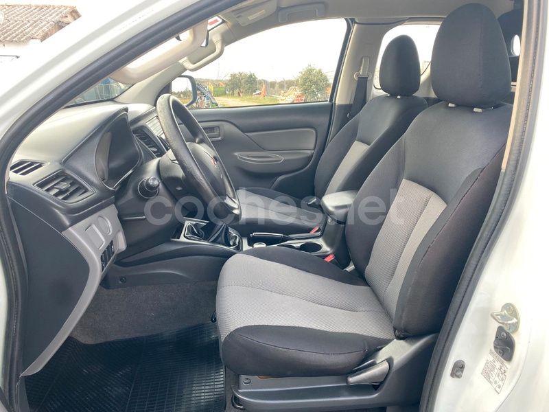 Usado Mitsubishi L200 154 CV (113 kW) 2018 Blanco Recogida