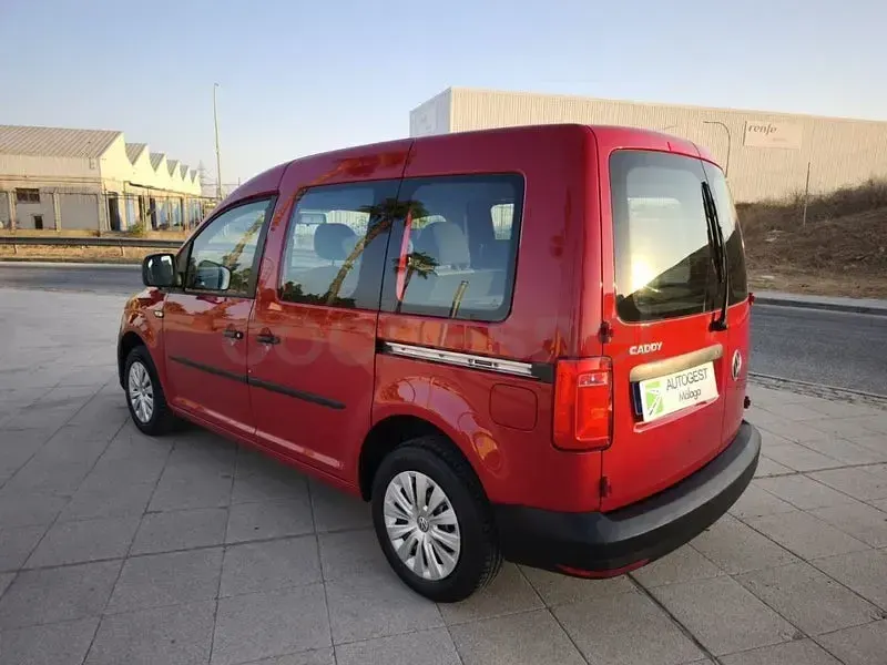 Usado VW Caddy Edition 102 CV (75 kW) 2020 Granate Monovolumen