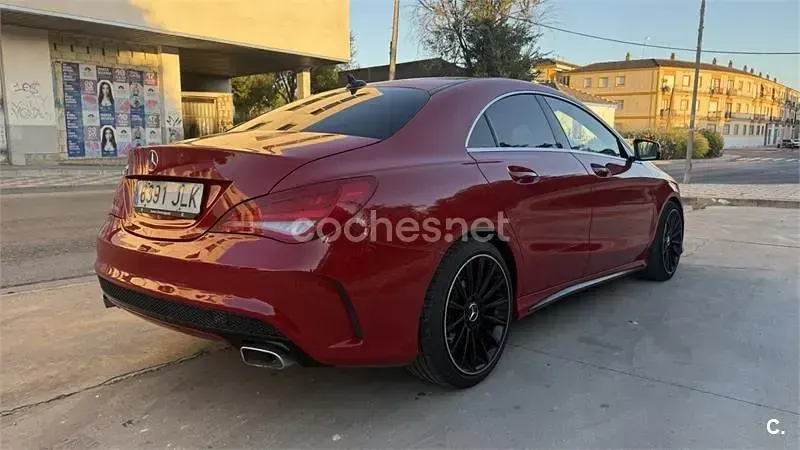 Usado Mercedes CLA220 AMG line 177 CV (130 kW) 2016 Rojo Coupe