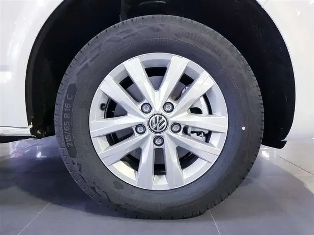 Usado VW Caravelle 150 CV (110 kW) 2023 Blanco Van