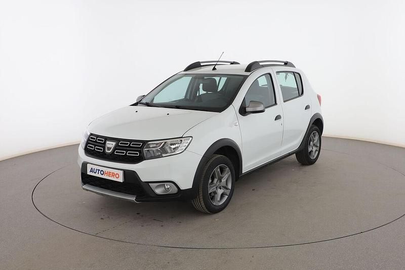 Blanco Usado 2020 Dacia Sandero Essentiel Utilitario | 13.099 € (Un poco caro) - Imagen 1/3