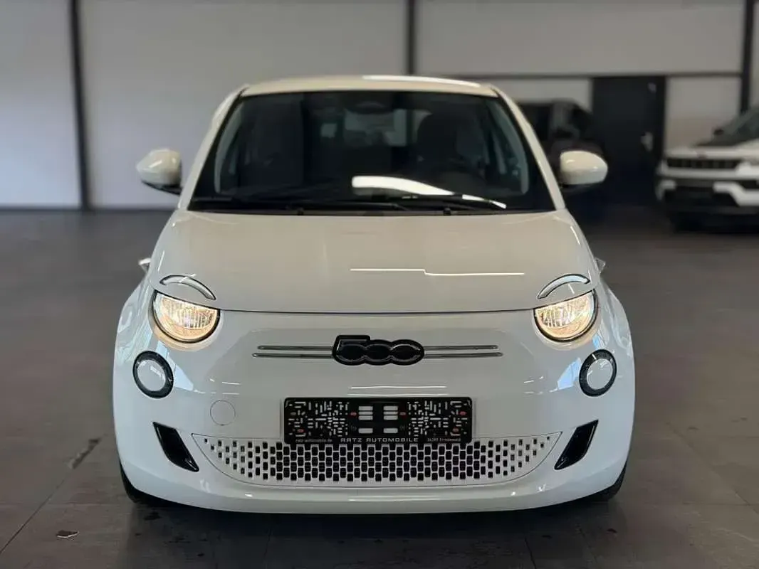 Usado Fiat 500e Icon 86 kW (118 CV) 2022 Blanco Utilitario