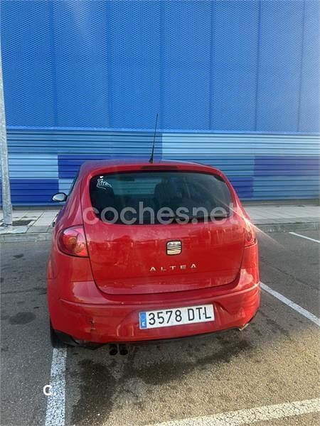 Usado Seat Altea Stylance 140 CV (102 kW) 2005 Rojo Berlina